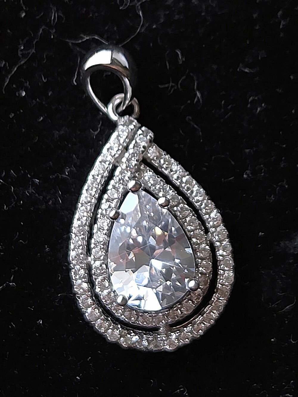 Vintage Stauer Sterling Silver Anjou Pendant w/DiamondAura Stones
